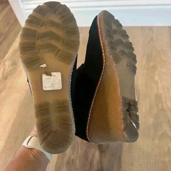 TOMS Black Wedge Ankle Boots Women's Size 7 Lace-Up Minimal Wear Leather Comfy - Picture 12 of 13